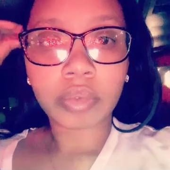 Meet your Posher, Sasha - Picture 1 of 1